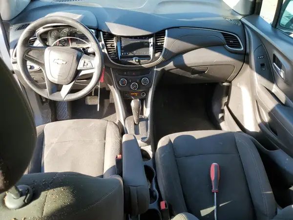 KL7CJKSB7JB724176 2018 CHEVROLET TRAX - Image 8