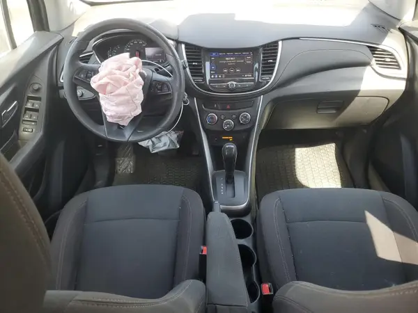 KL7CJKSB7LB021423 2020 CHEVROLET TRAX - Image 8