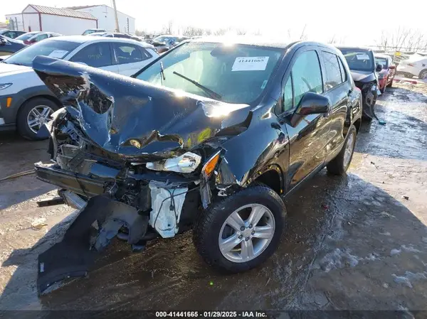 KL7CJKSB7LB022376 2020 CHEVROLET TRAX - Image 2