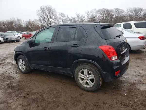 KL7CJKSB7LB023267 2020 CHEVROLET TRAX - Image 2