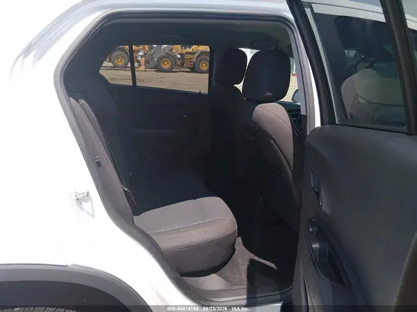 KL7CJKSB7LB026217 2020 CHEVROLET TRAX - Image 8