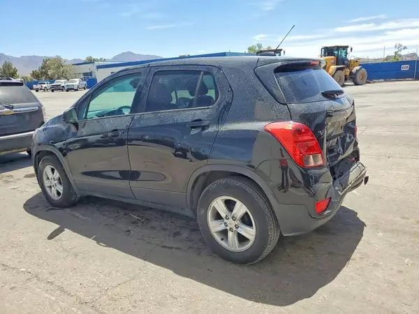KL7CJKSB7LB029053 2020 CHEVROLET TRAX - Image 2