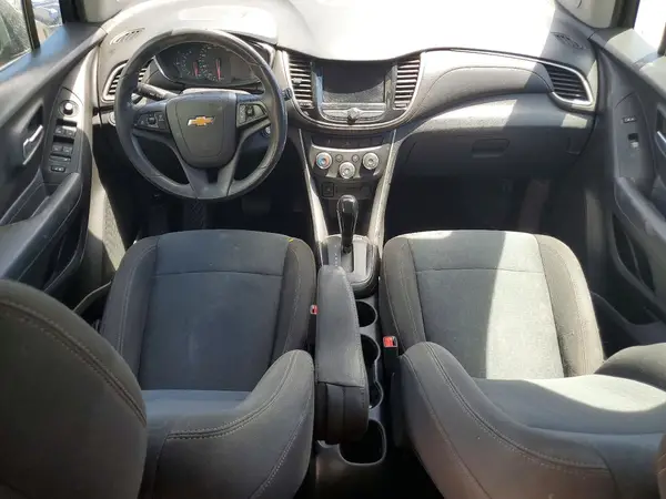 KL7CJKSB7LB029053 2020 CHEVROLET TRAX - Image 8