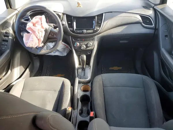 KL7CJKSB7LB032437 2020 CHEVROLET TRAX - Image 8