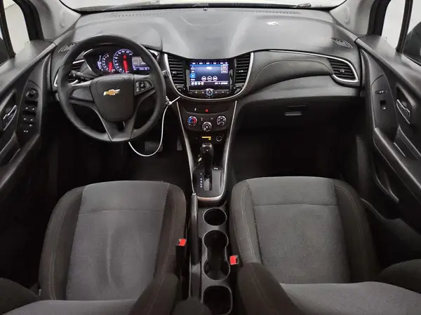 KL7CJKSB7LB037606 2020 CHEVROLET TRAX - Image 8