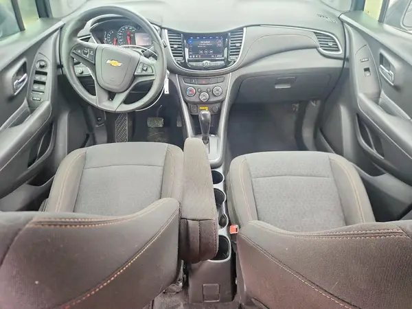 KL7CJKSB7LB041350 2020 CHEVROLET TRAX - Image 8