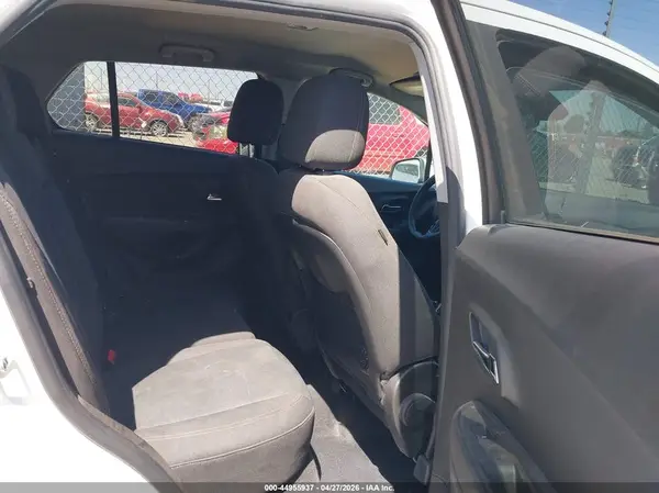 KL7CJKSB7LB041459 2020 CHEVROLET TRAX - Image 8