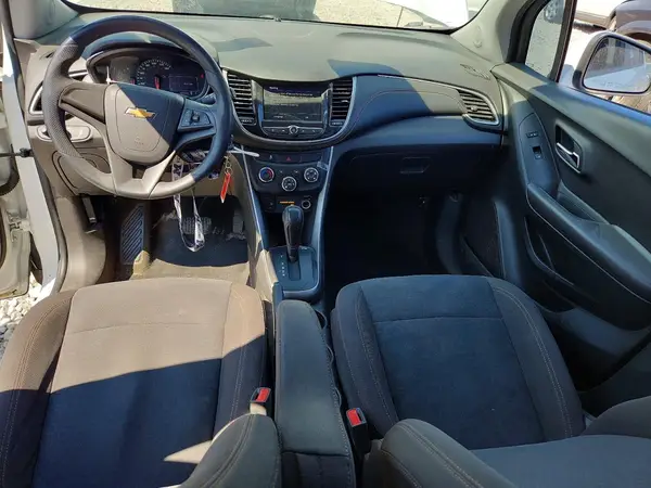 KL7CJKSB7LB041512 2020 CHEVROLET TRAX - Image 8