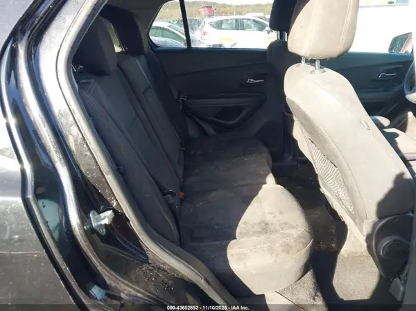 KL7CJKSB7LB045995 2020 CHEVROLET TRAX - Image 8