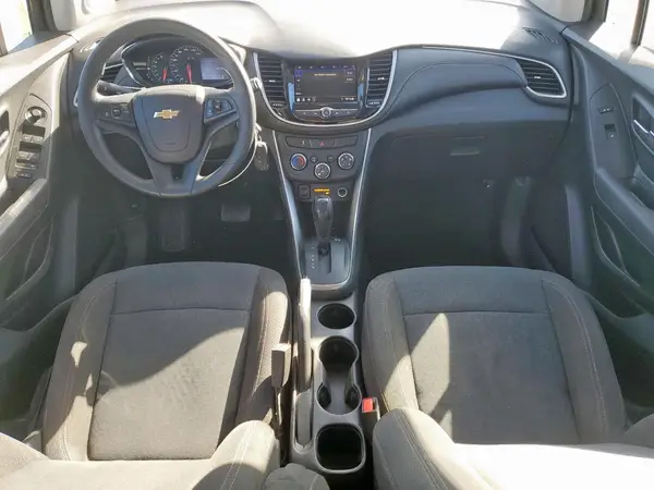 KL7CJKSB7LB056043 2020 CHEVROLET TRAX - Image 8