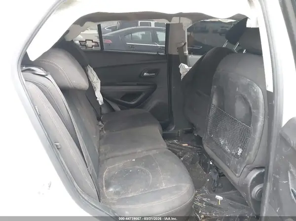 KL7CJKSB7LB059136 2020 CHEVROLET TRAX - Image 8