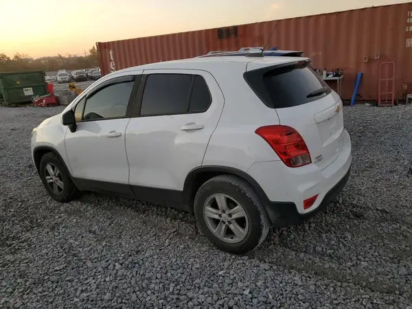 KL7CJKSB7LB060951 2020 CHEVROLET TRAX - Image 2