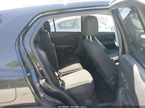 KL7CJKSB7LB061632 2020 CHEVROLET TRAX - Image 8