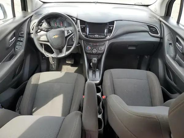 KL7CJKSB7LB063560 2020 CHEVROLET TRAX - Image 8