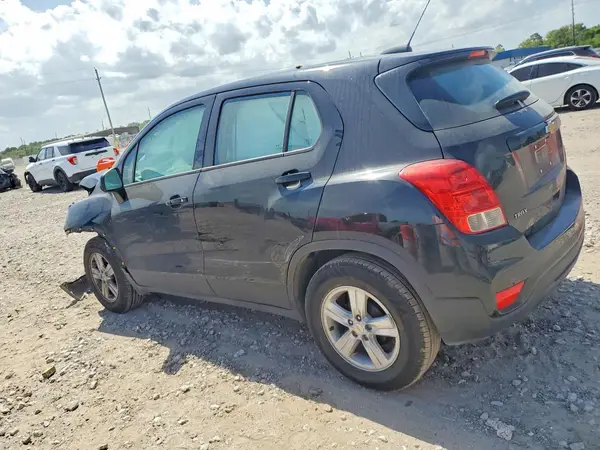 KL7CJKSB7LB064370 2020 CHEVROLET TRAX - Image 2