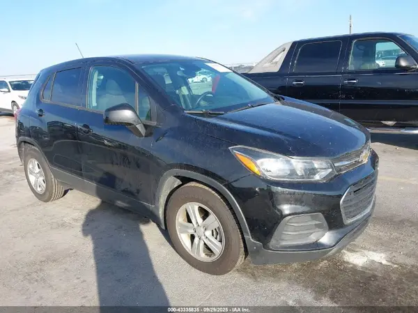 KL7CJKSB7LB068046 2020 CHEVROLET TRAX - Image 1