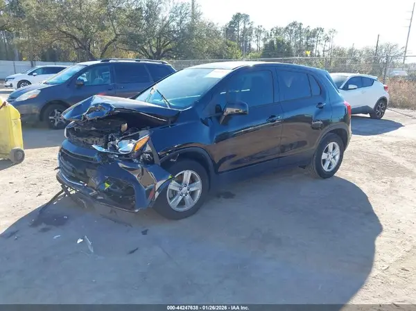 KL7CJKSB7LB068936 2020 CHEVROLET TRAX - Image 2