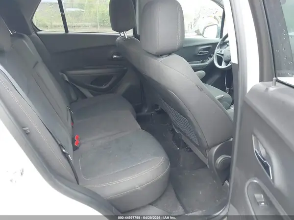 KL7CJKSB7LB069813 2020 CHEVROLET TRAX - Image 8