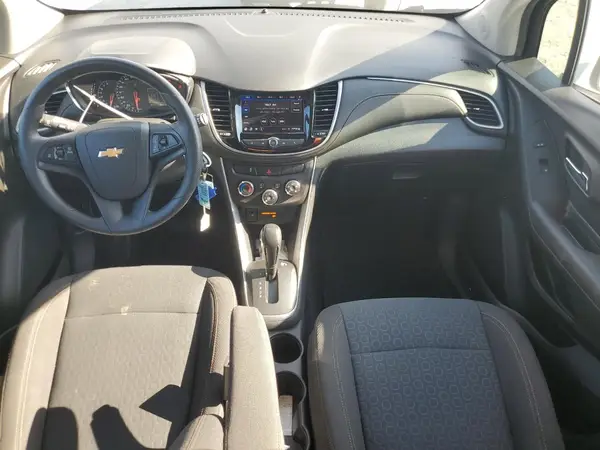 KL7CJKSB7LB072727 2020 CHEVROLET TRAX - Image 8