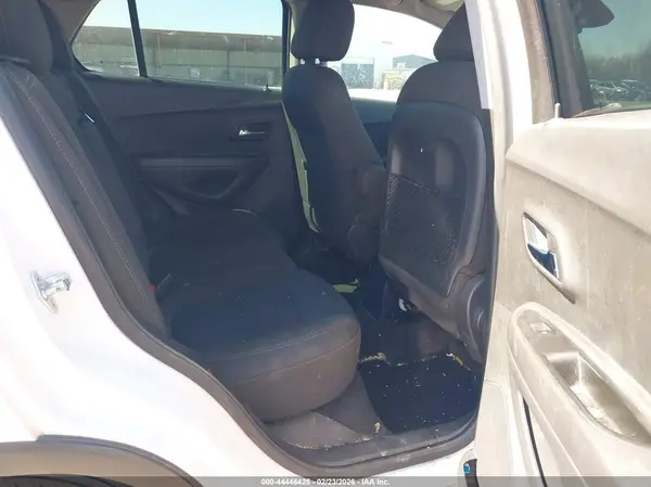 KL7CJKSB7LB073165 2020 CHEVROLET TRAX - Image 8