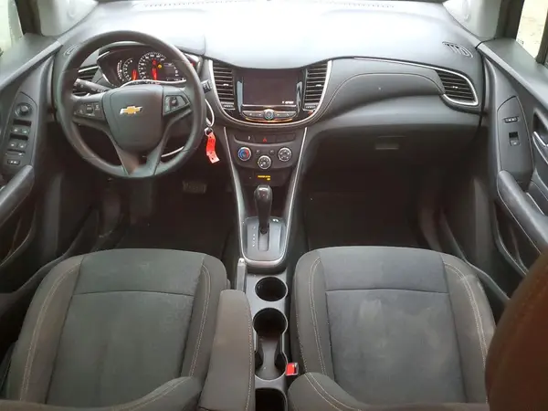 KL7CJKSB7LB082836 2020 CHEVROLET TRAX - Image 8