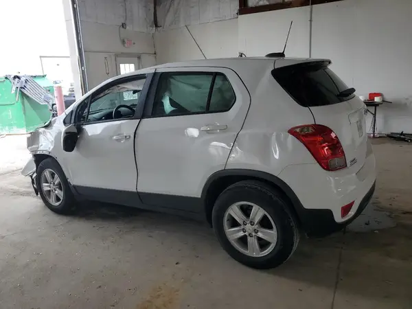 KL7CJKSB7LB087504 2020 CHEVROLET TRAX - Image 2