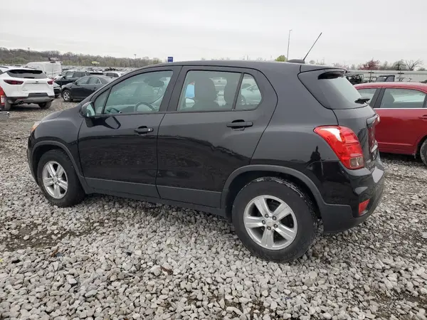 KL7CJKSB7LB088149 2020 CHEVROLET TRAX - Image 2