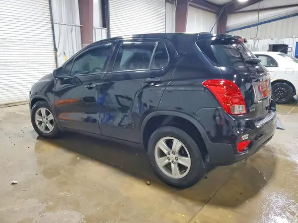 KL7CJKSB7LB088264 2020 CHEVROLET TRAX - Image 2