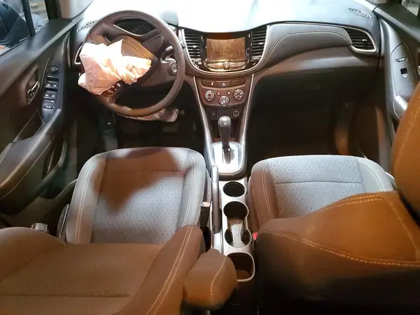 KL7CJKSB7LB088264 2020 CHEVROLET TRAX - Image 8