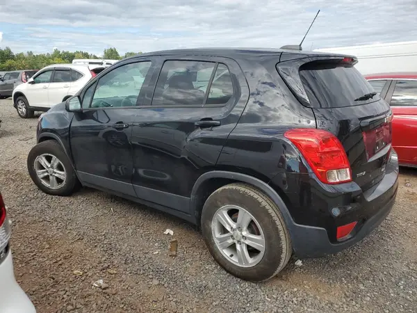 KL7CJKSB7LB319034 2020 CHEVROLET TRAX - Image 2