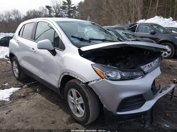 KL7CJKSB7LB320409 2020 CHEVROLET TRAX - Image 1