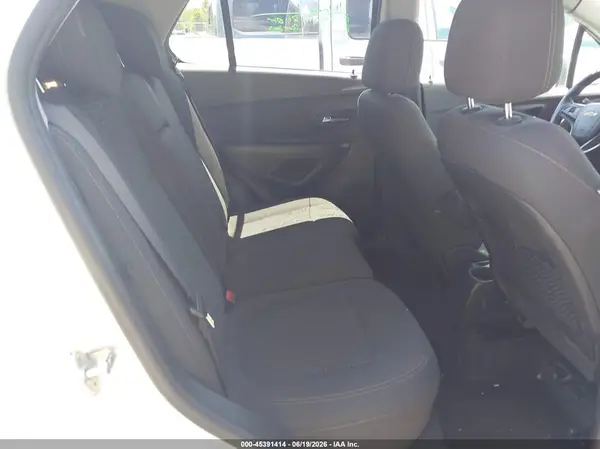 KL7CJKSB7LB322127 2020 CHEVROLET TRAX - Image 8