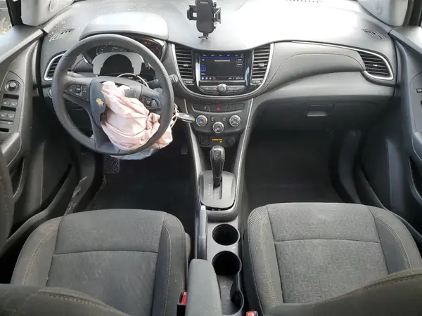 KL7CJKSB7LB326033 2020 CHEVROLET TRAX - Image 8