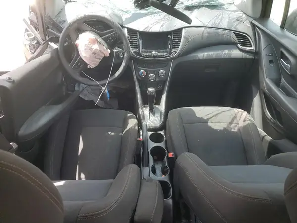 KL7CJKSB7LB331135 2020 CHEVROLET TRAX - Image 8