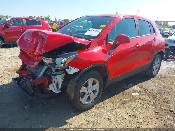 KL7CJKSB7LB332172 2020 CHEVROLET TRAX - Image 2
