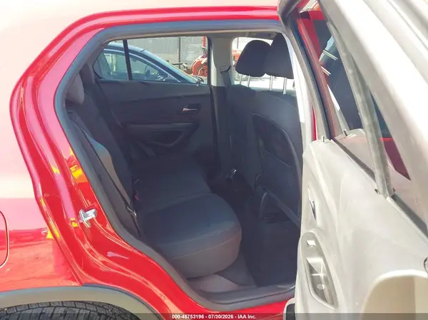 KL7CJKSB7LB332172 2020 CHEVROLET TRAX - Image 8
