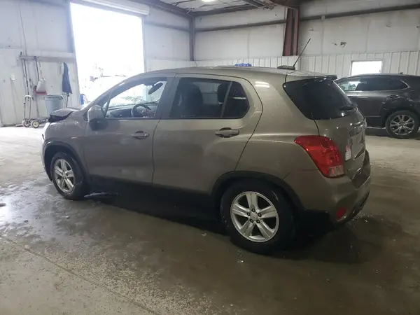 KL7CJKSB7LB334634 2020 CHEVROLET TRAX - Image 2