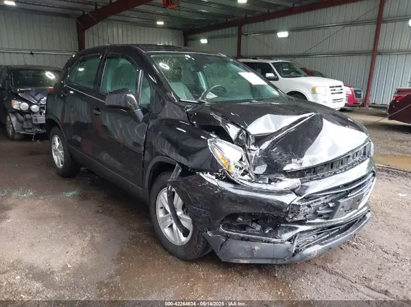 KL7CJKSB7LB335766 2020 CHEVROLET TRAX - Image 1