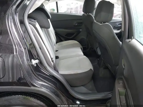 KL7CJKSB7LB335766 2020 CHEVROLET TRAX - Image 8