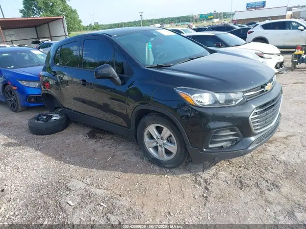KL7CJKSB7MB307385 2021 CHEVROLET TRAX - Image 1