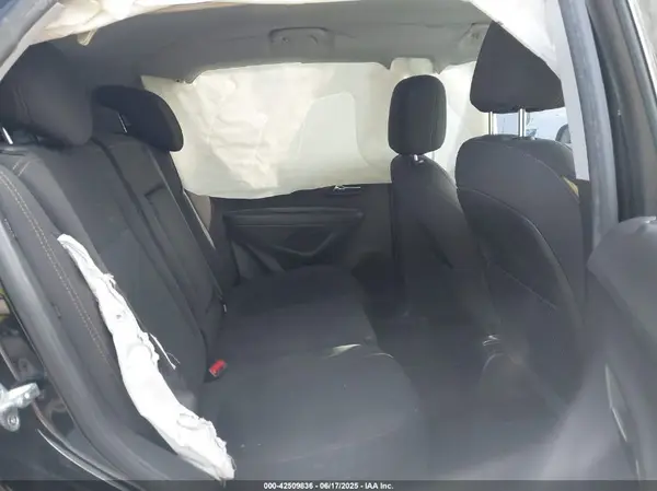 KL7CJKSB7MB307385 2021 CHEVROLET TRAX - Image 8