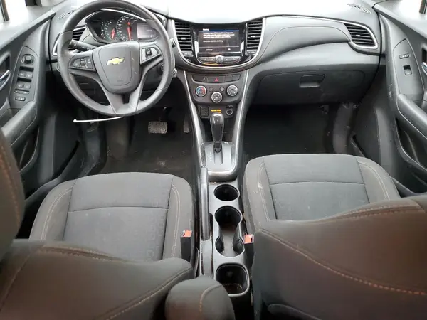 KL7CJKSB7MB307435 2021 CHEVROLET TRAX - Image 8