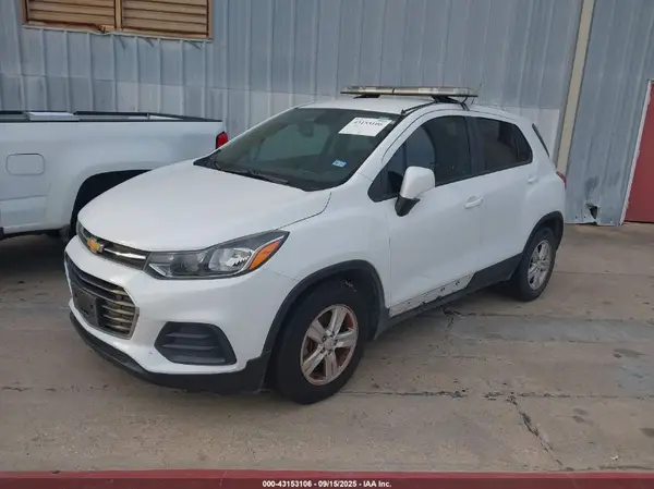 KL7CJKSB7MB320802 2021 CHEVROLET TRAX - Image 2
