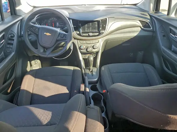KL7CJKSB7MB359888 2021 CHEVROLET TRAX - Image 8
