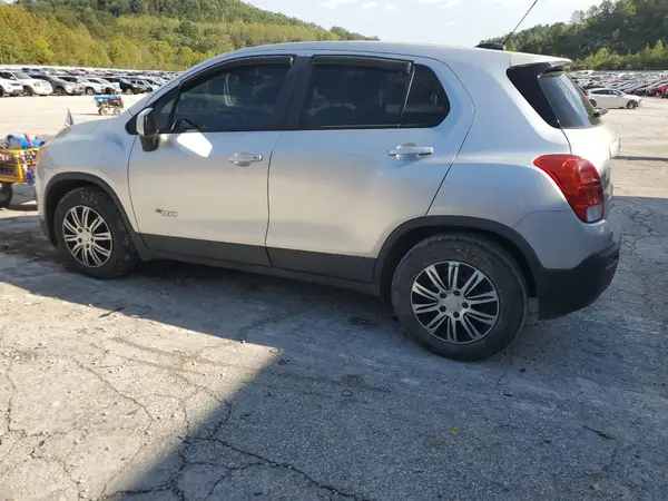 KL7CJKSB8GB516901 2016 CHEVROLET TRAX - Image 2