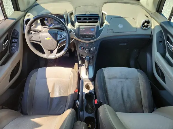 KL7CJKSB8GB552992 2016 CHEVROLET TRAX - Image 8