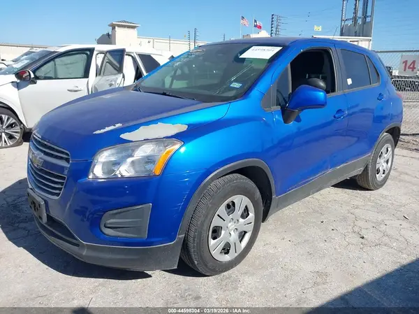 KL7CJKSB8GB589329 2016 CHEVROLET TRAX - Image 2