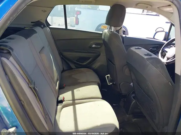 KL7CJKSB8GB589329 2016 CHEVROLET TRAX - Image 8
