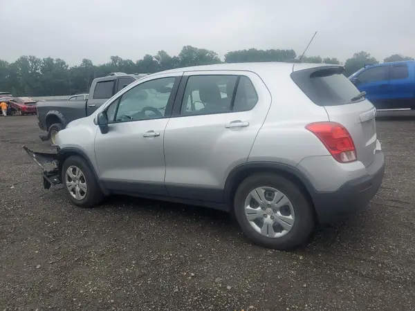 KL7CJKSB8GB635290 2016 CHEVROLET TRAX - Image 2