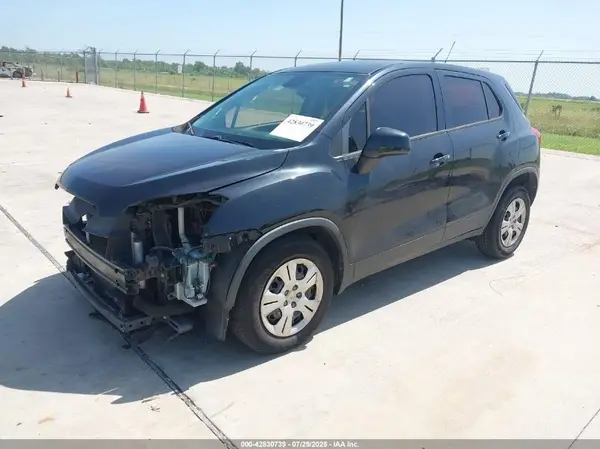 KL7CJKSB8GB683999 2016 CHEVROLET TRAX - Image 2